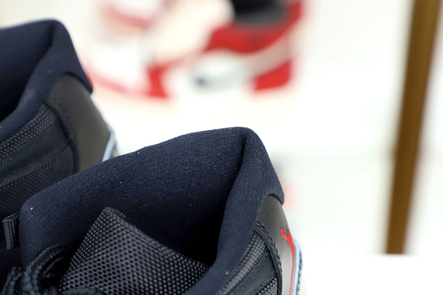 AIR 2019 'BRED' JORDAN RETRO 11 0120